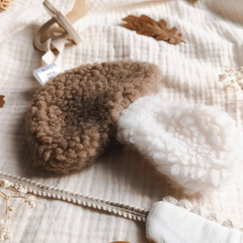 Attache-Tetine Champignon-Mushroom Pacifier Holder- The Butter Flying
