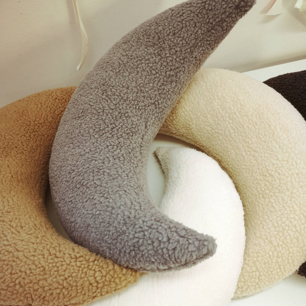 ​Coussin Allaitement & Soutien-   Big Moon Breastfeeding Pillow – Comfort & Support for Nursing Moms - Breastfeeding Tummy Time Pillow, Feeding Pillow, Best Pregnancy Gift Baby Registry- The Butter Flying