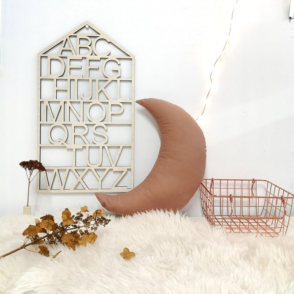 abécédaire en bois - wooden alphabet board- The Butter Flying