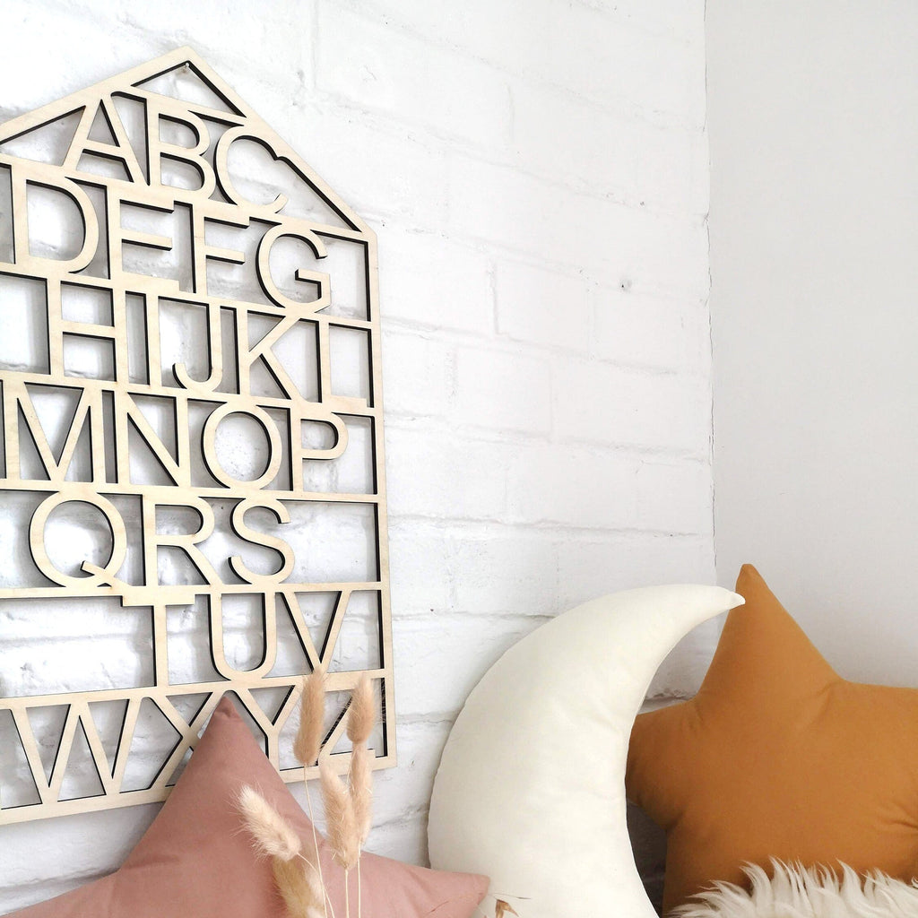 abécédaire en bois - wooden alphabet board- The Butter Flying