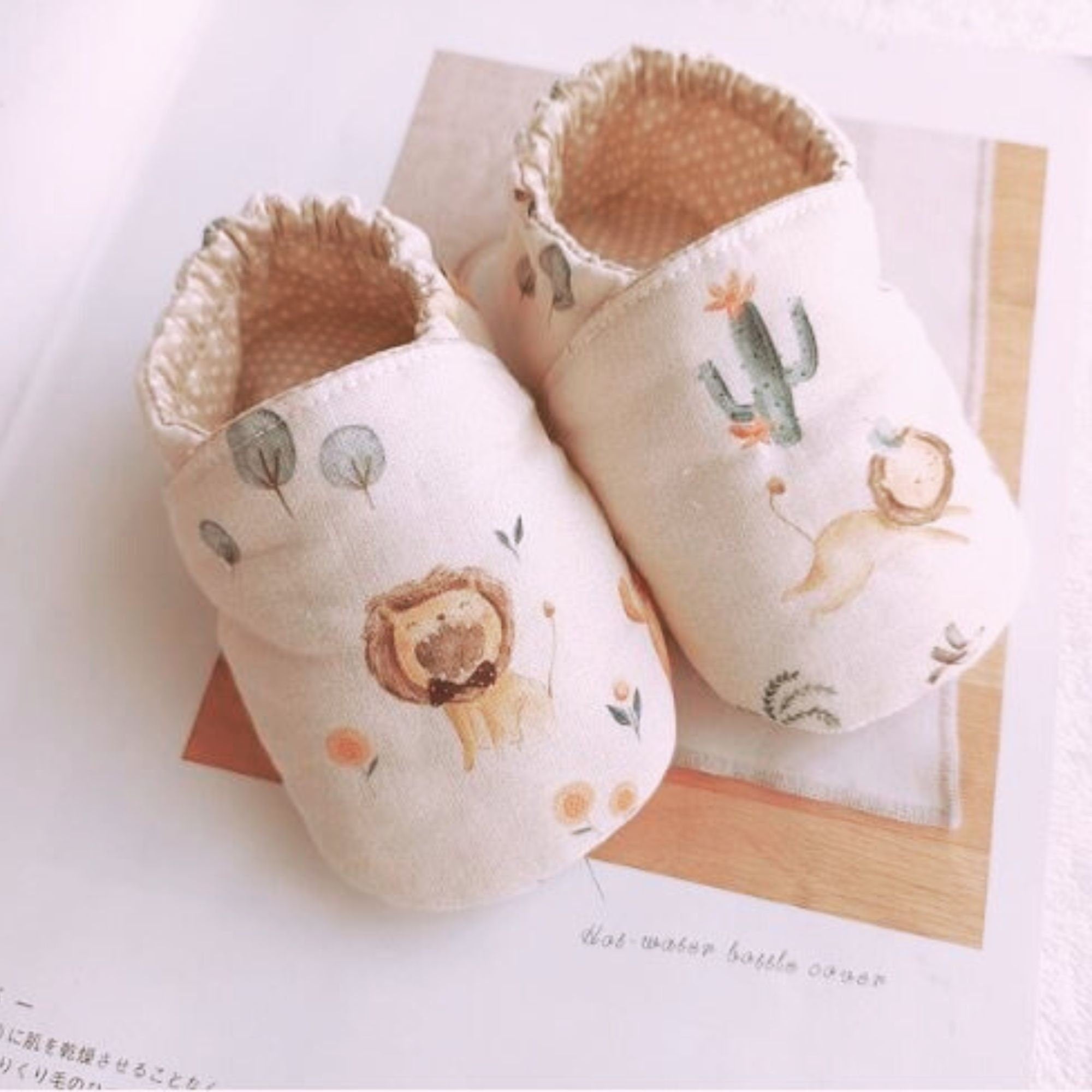 Lot de 20 sandales pour bébé fille et bébé nouveau-né Lot de 20 sandales pour bébé fille et bébé nouveau-né